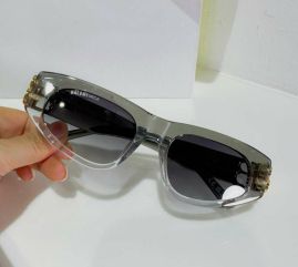 Picture of Balenciga Sunglasses _SKUfw55238952fw